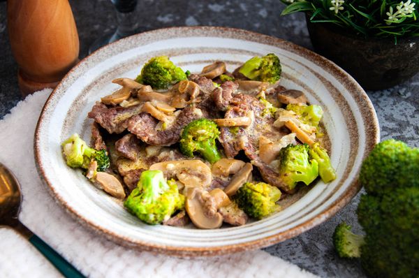 Creamy Beef Broccoli and Mushroom Steak Recipe
